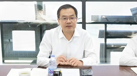 李洧到中汽中心設計院調研指導工作